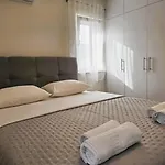 Miamare 2 Primošten