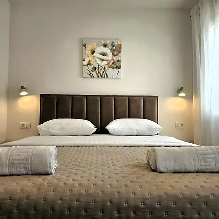 Miamare 2 Apartment Primosten