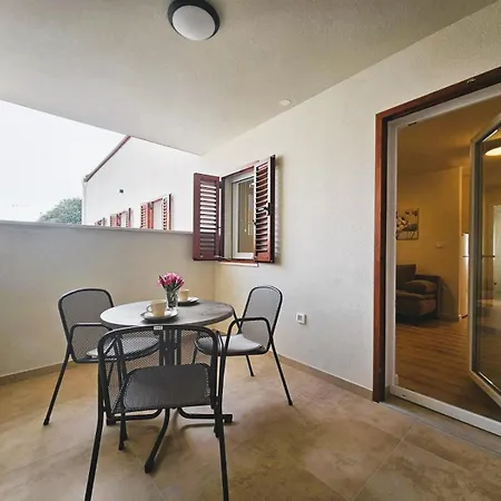 Apartman Miamare 2 Primosten