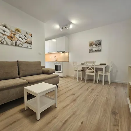 Miamare 2 * Primošten