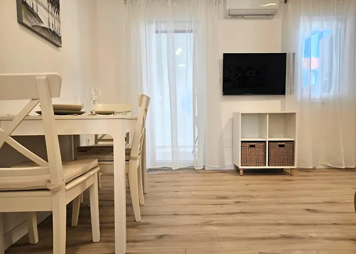 Miamare 2 * Primošten